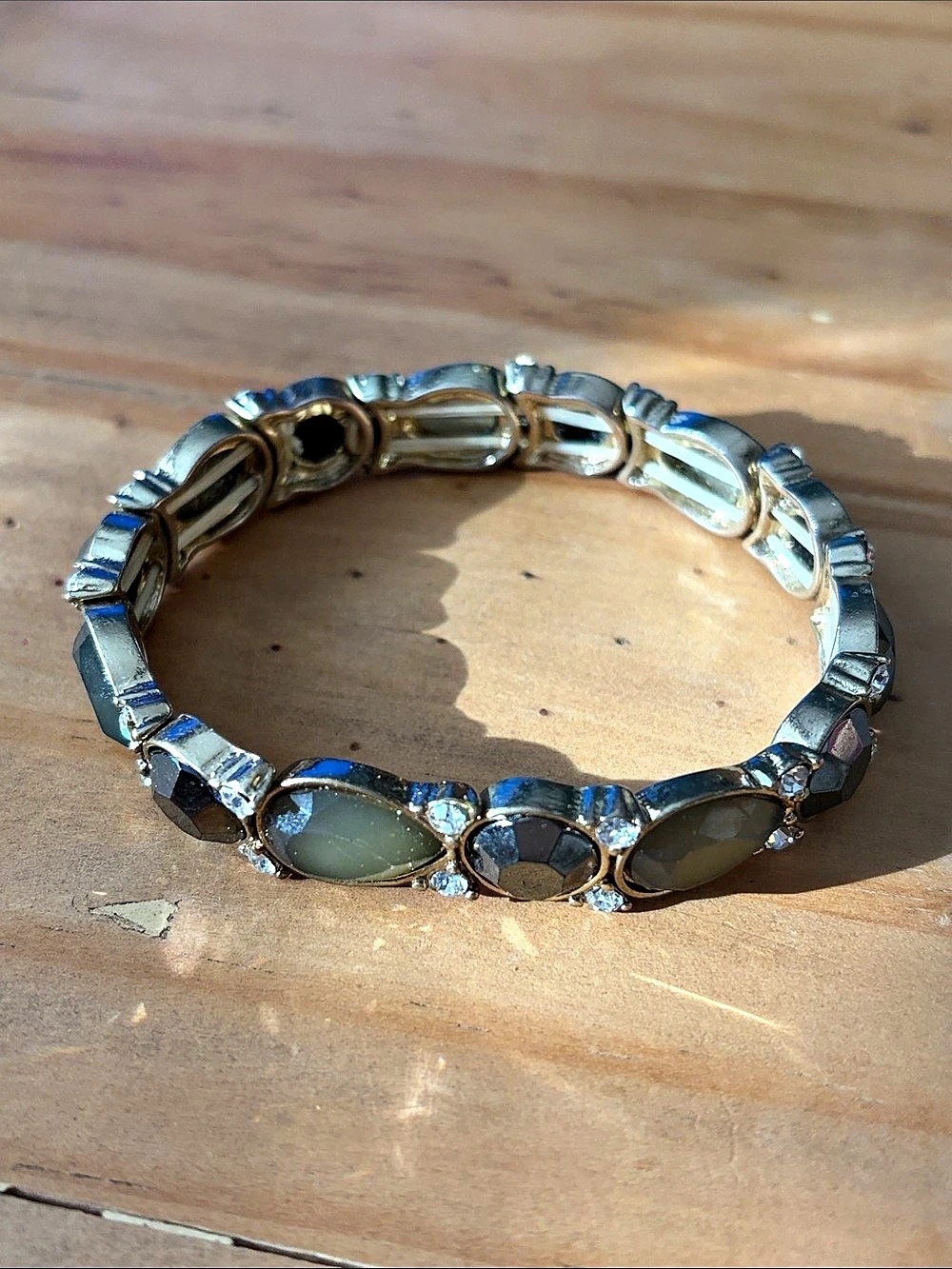 Silver-Tone Link Bracelet in Green 16 & Black
